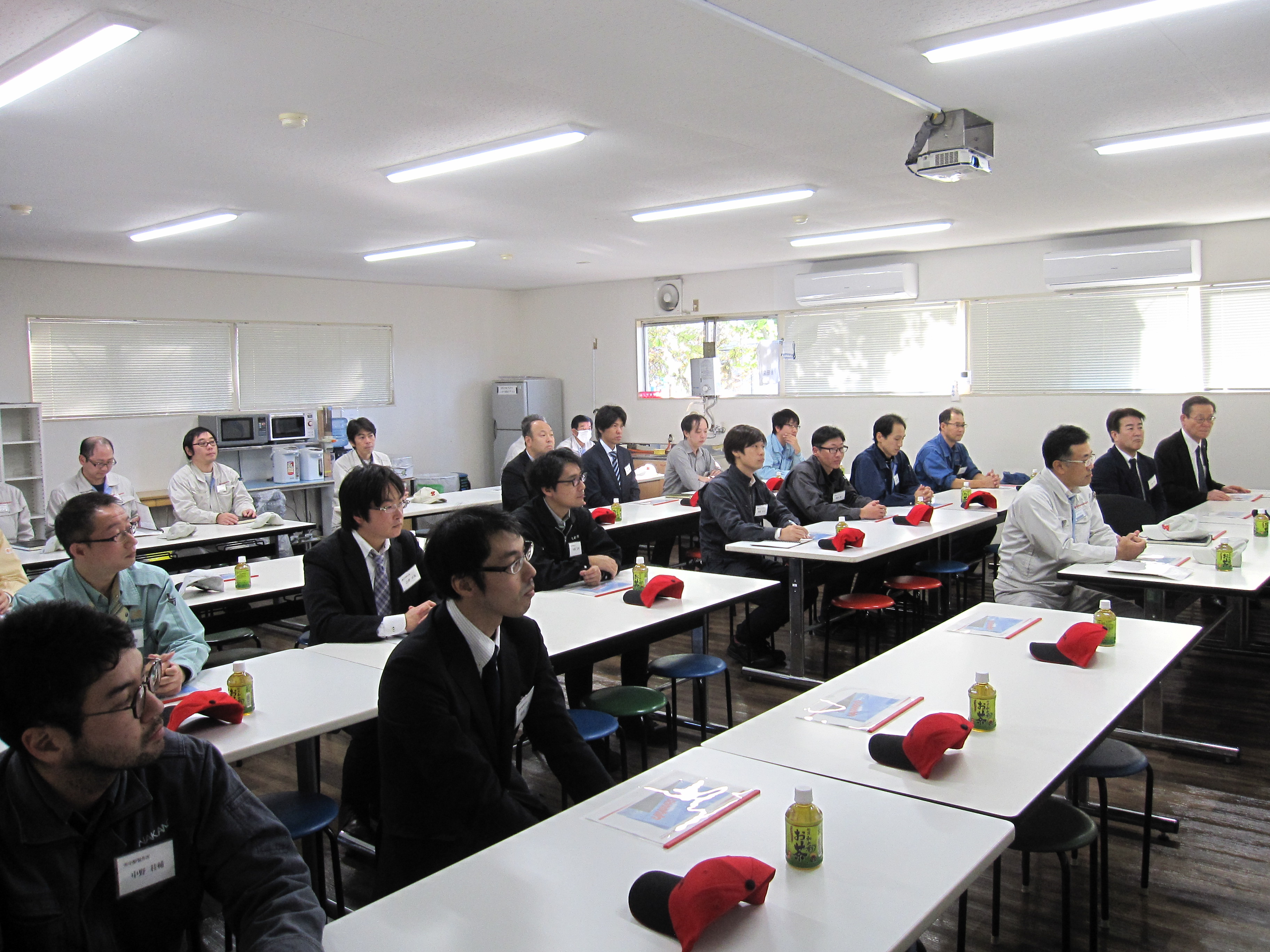 ㈱三進製作所様の見学会を行いました。